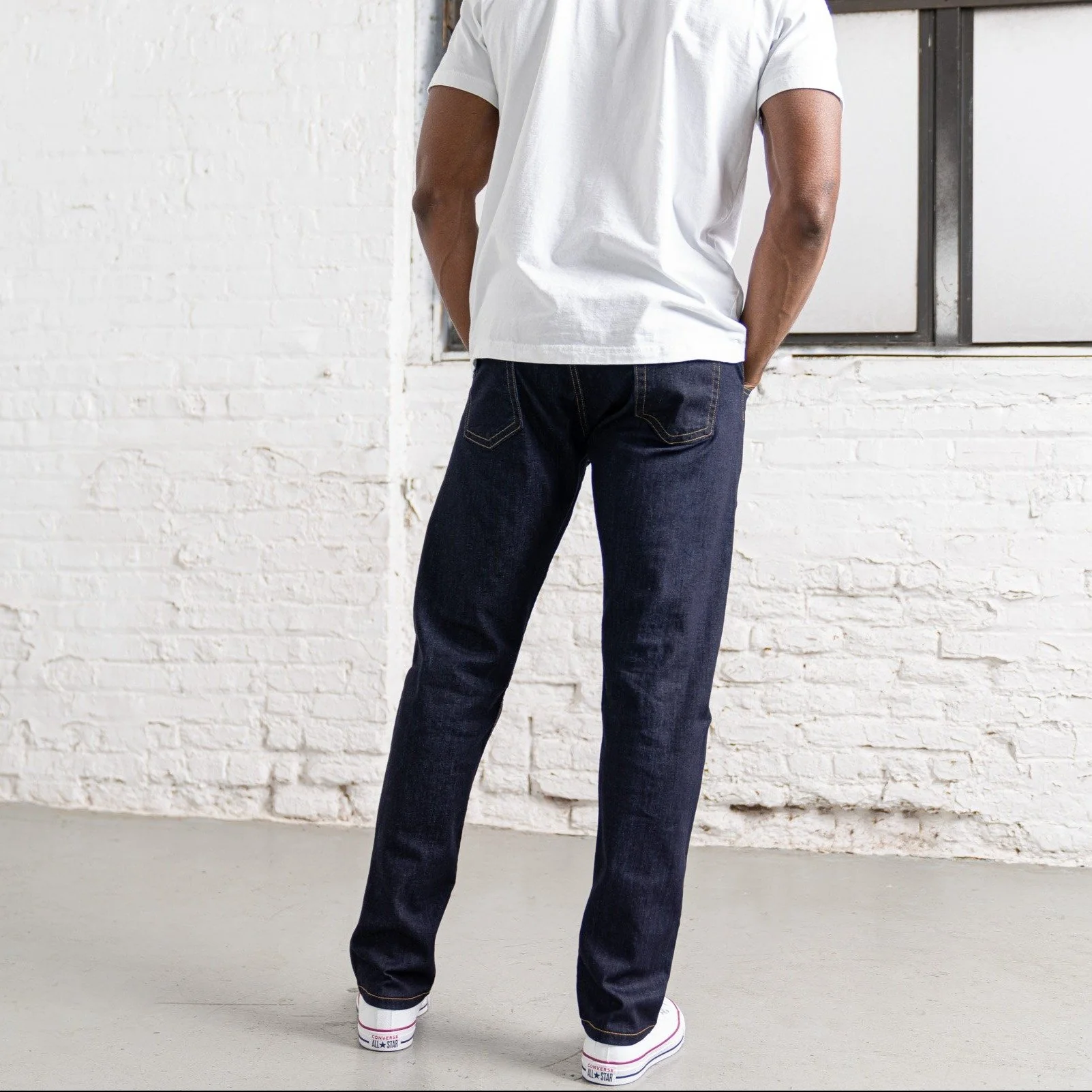Classic Fit Dark Wash - Image 3