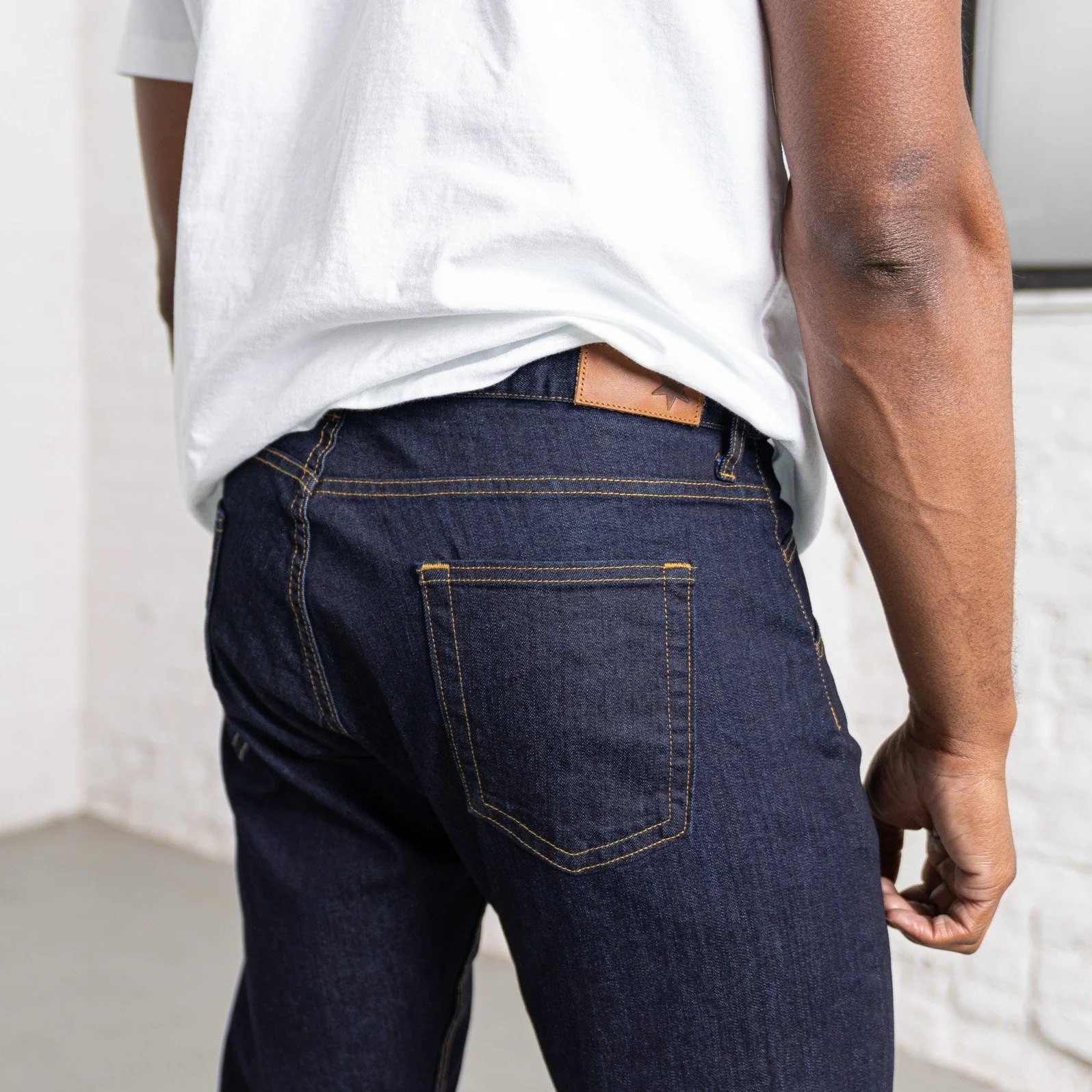 Classic Fit Dark Wash - Image 6