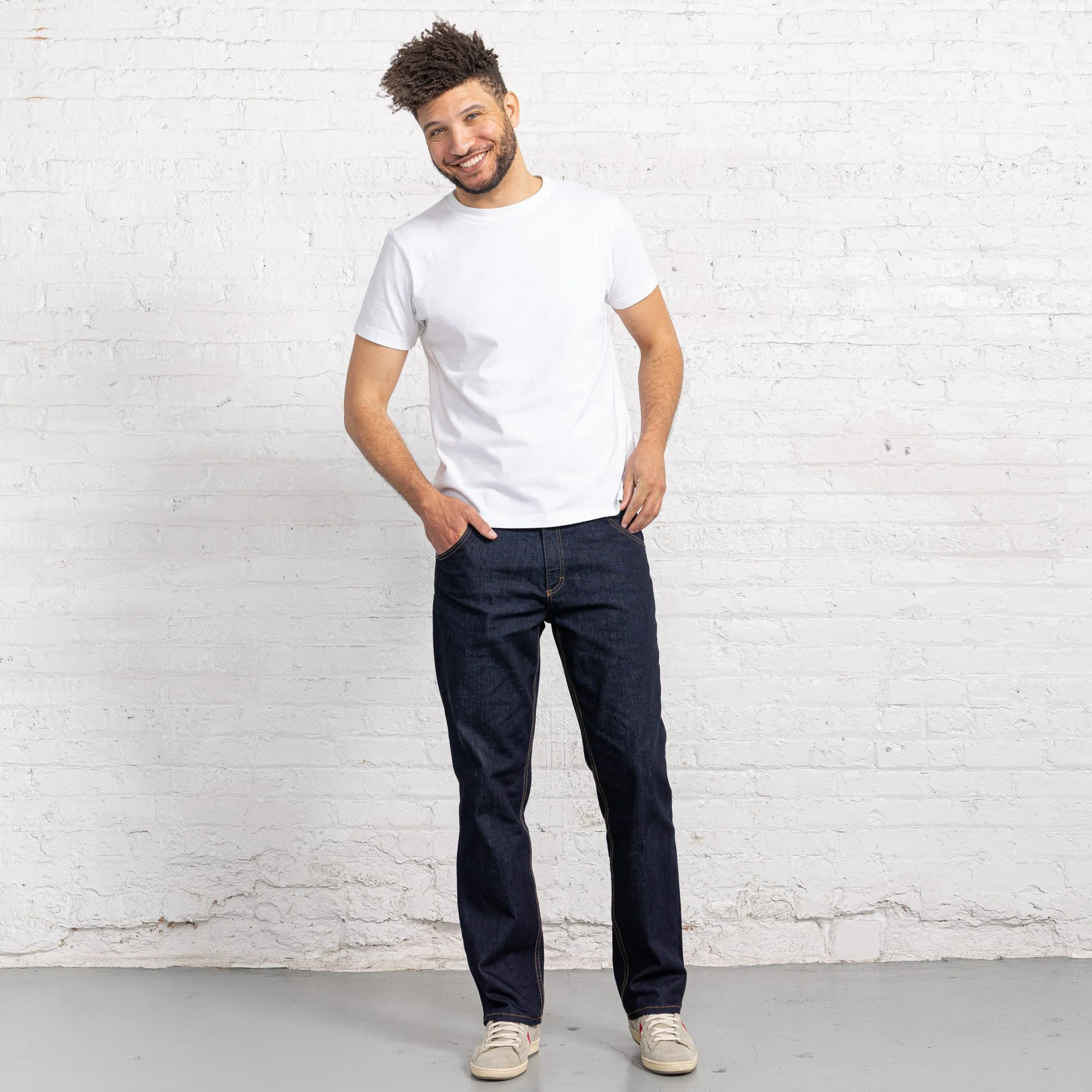 Relaxed Fit Dark Wash - Image 3