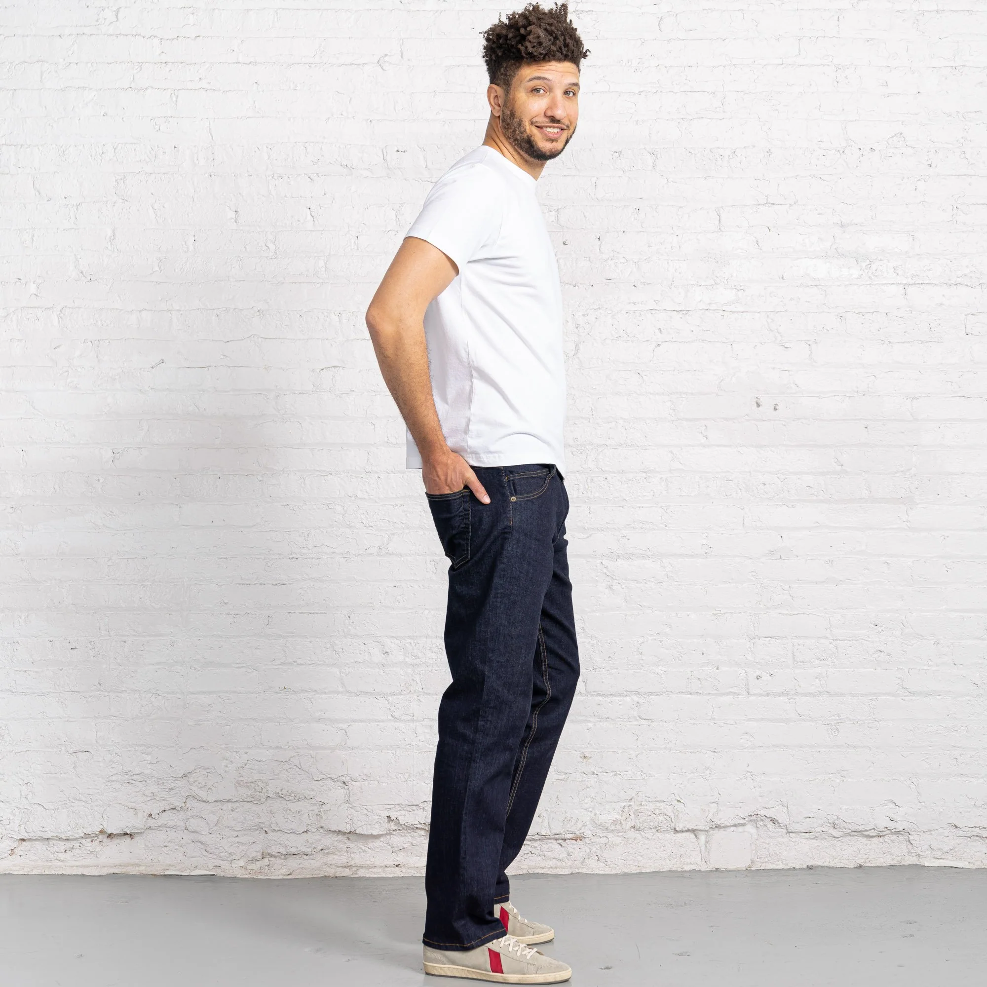 Relaxed Fit Dark Wash - Image 4