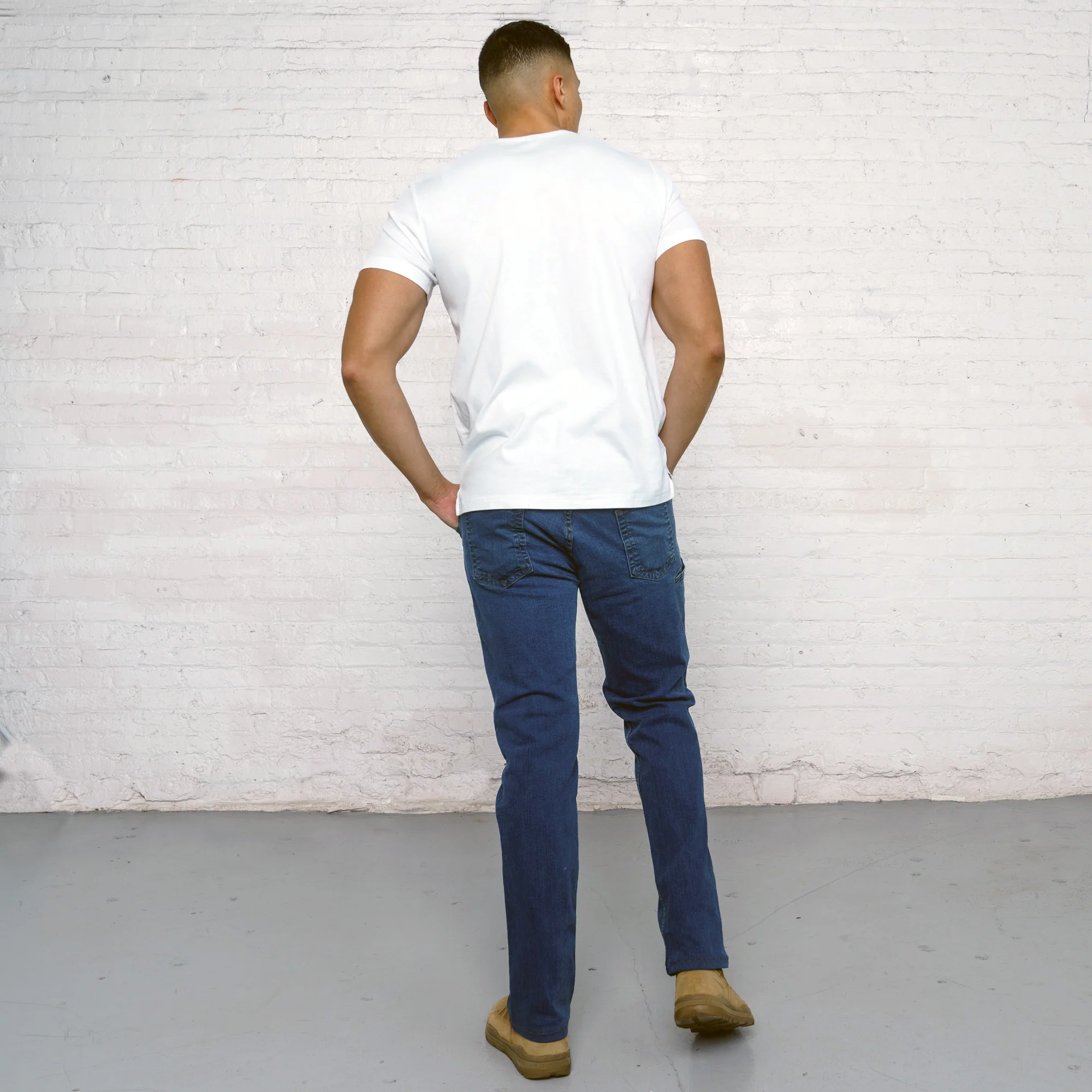 Relaxed Fit Medium Wash 6 pocket - Image 3