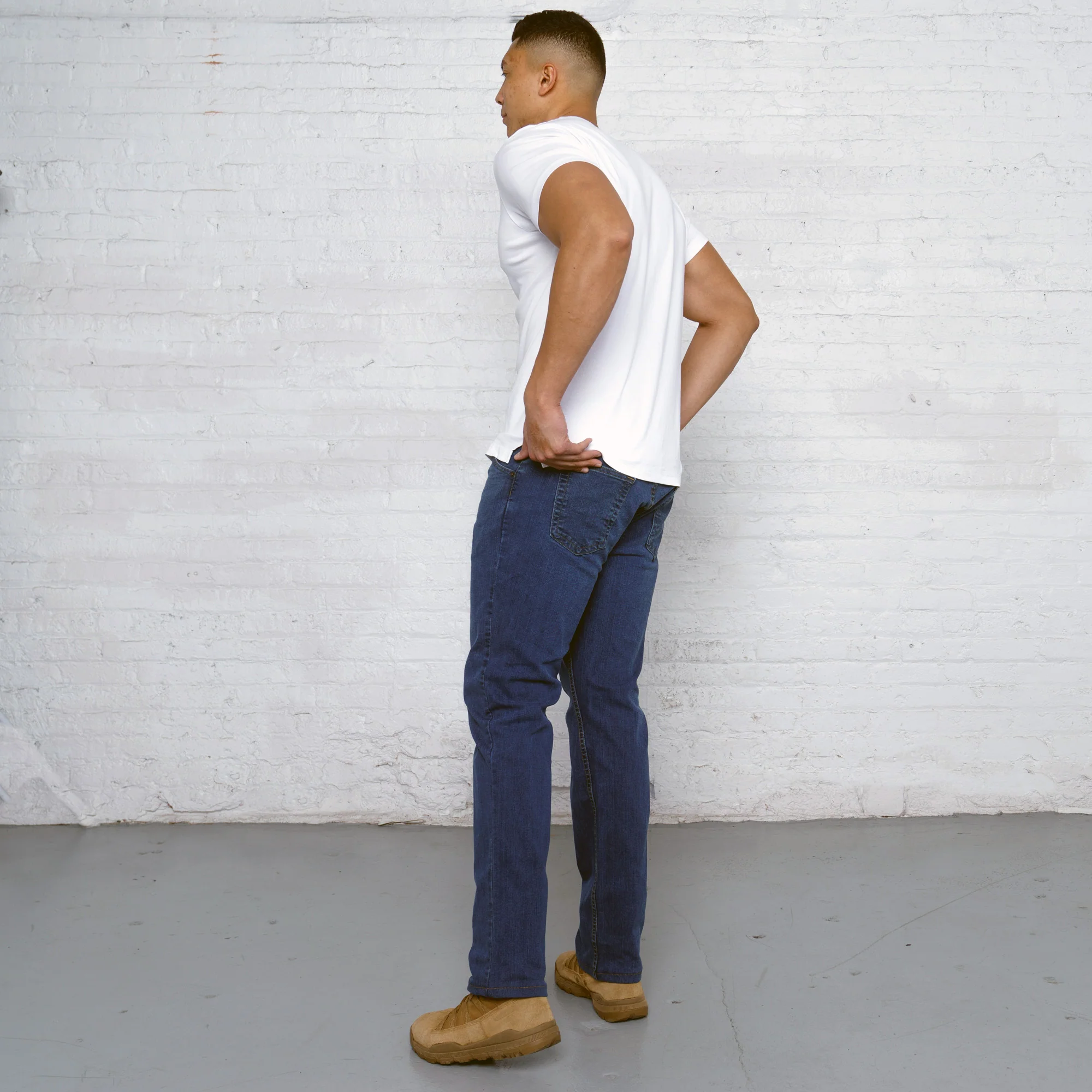 Relaxed Fit Medium Wash 6 pocket - Image 5