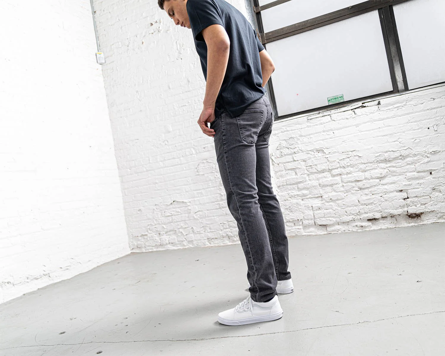 Slim Fit Grey Wash - Image 10