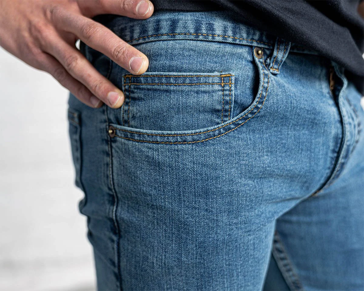 Slim Fit Light Wash - Image 10