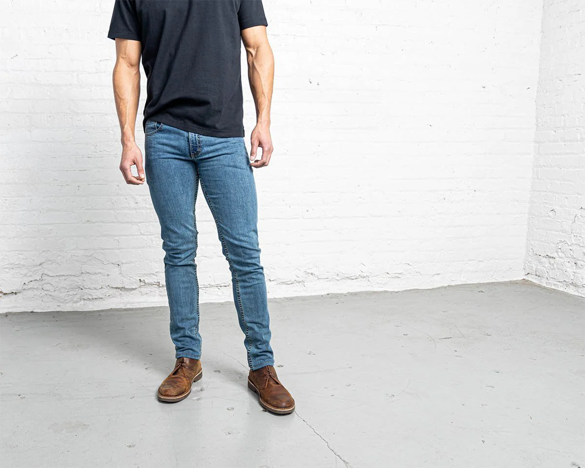 Slim Fit Light Wash - Image 9