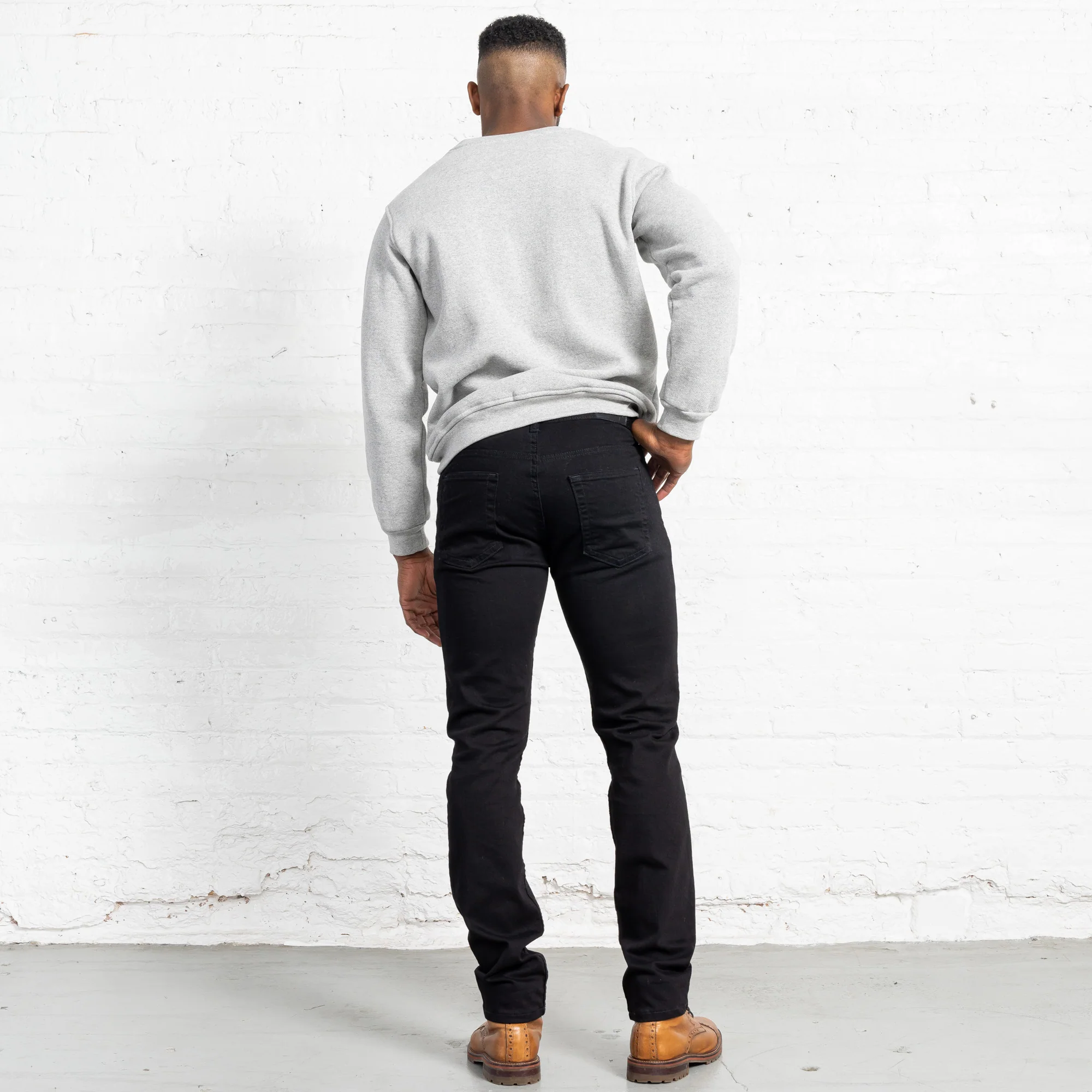 Tailored Fit - Black - Image 4