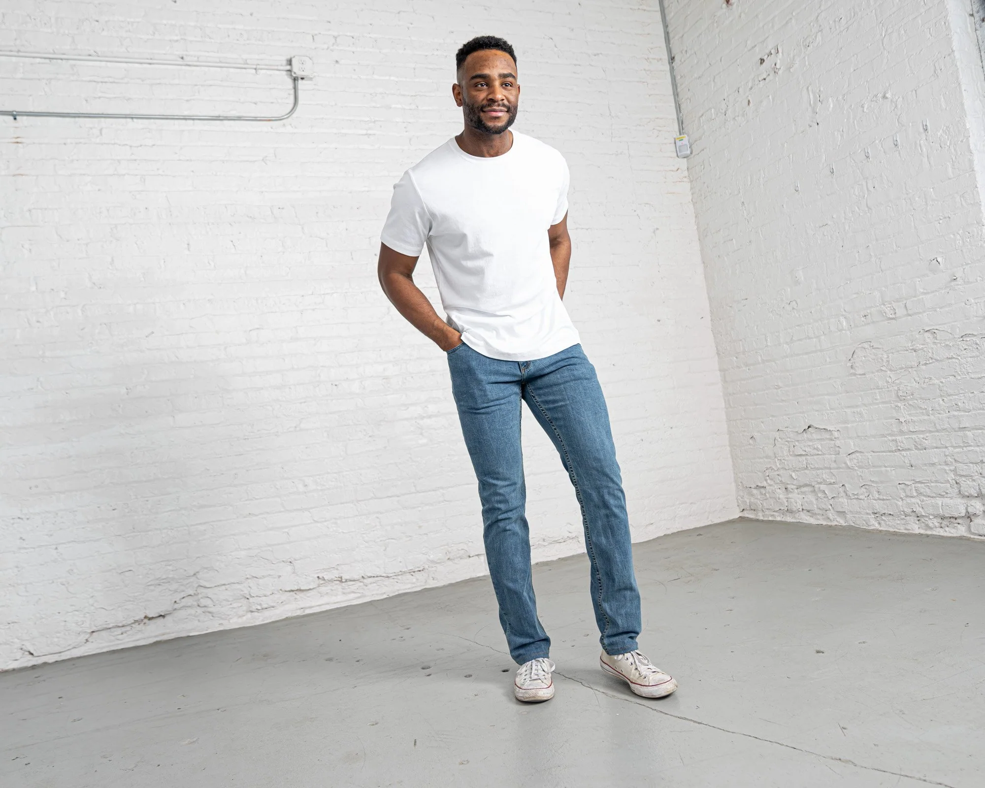 Tailored Fit Light Wash - Image 12