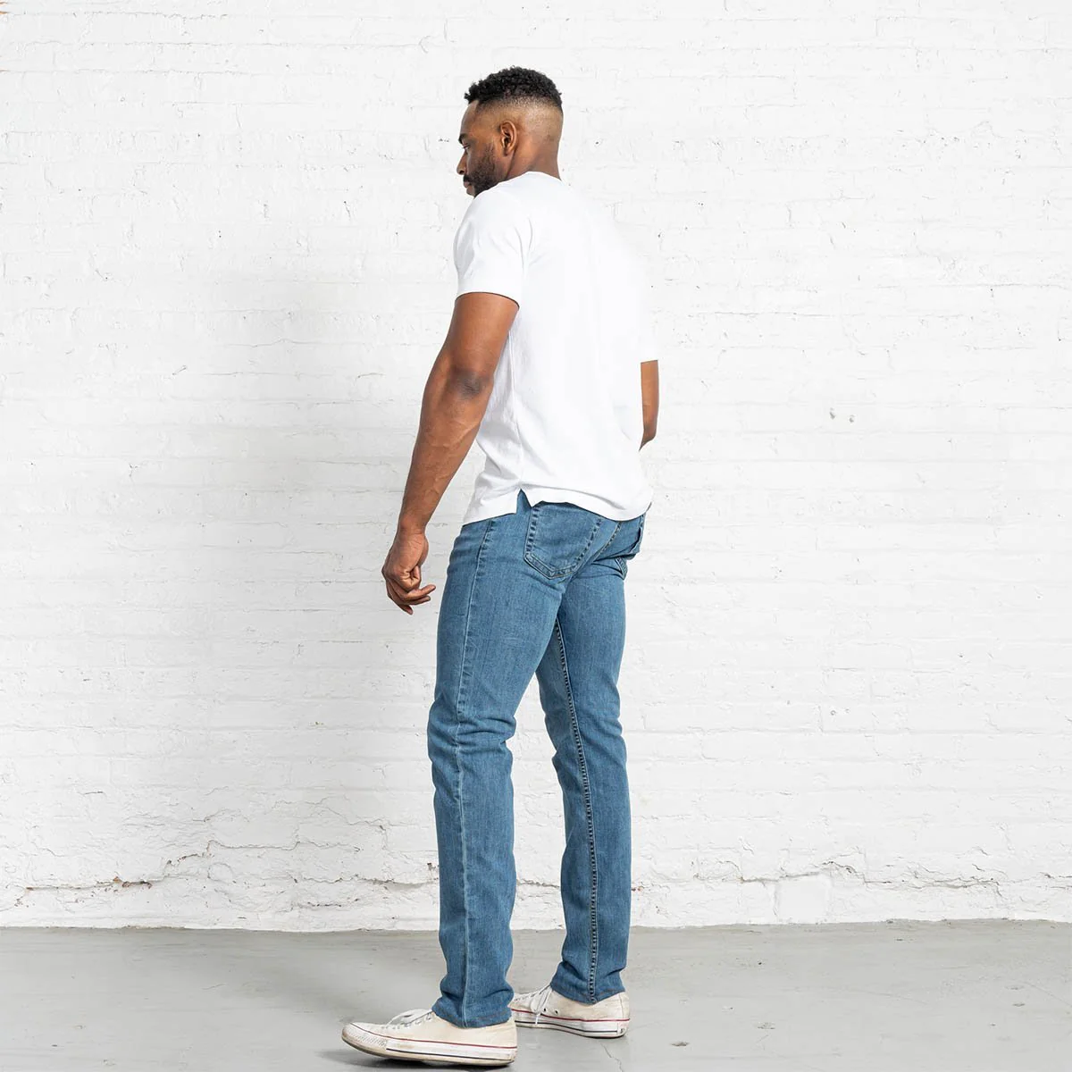 Tailored Fit Light Wash - Image 5